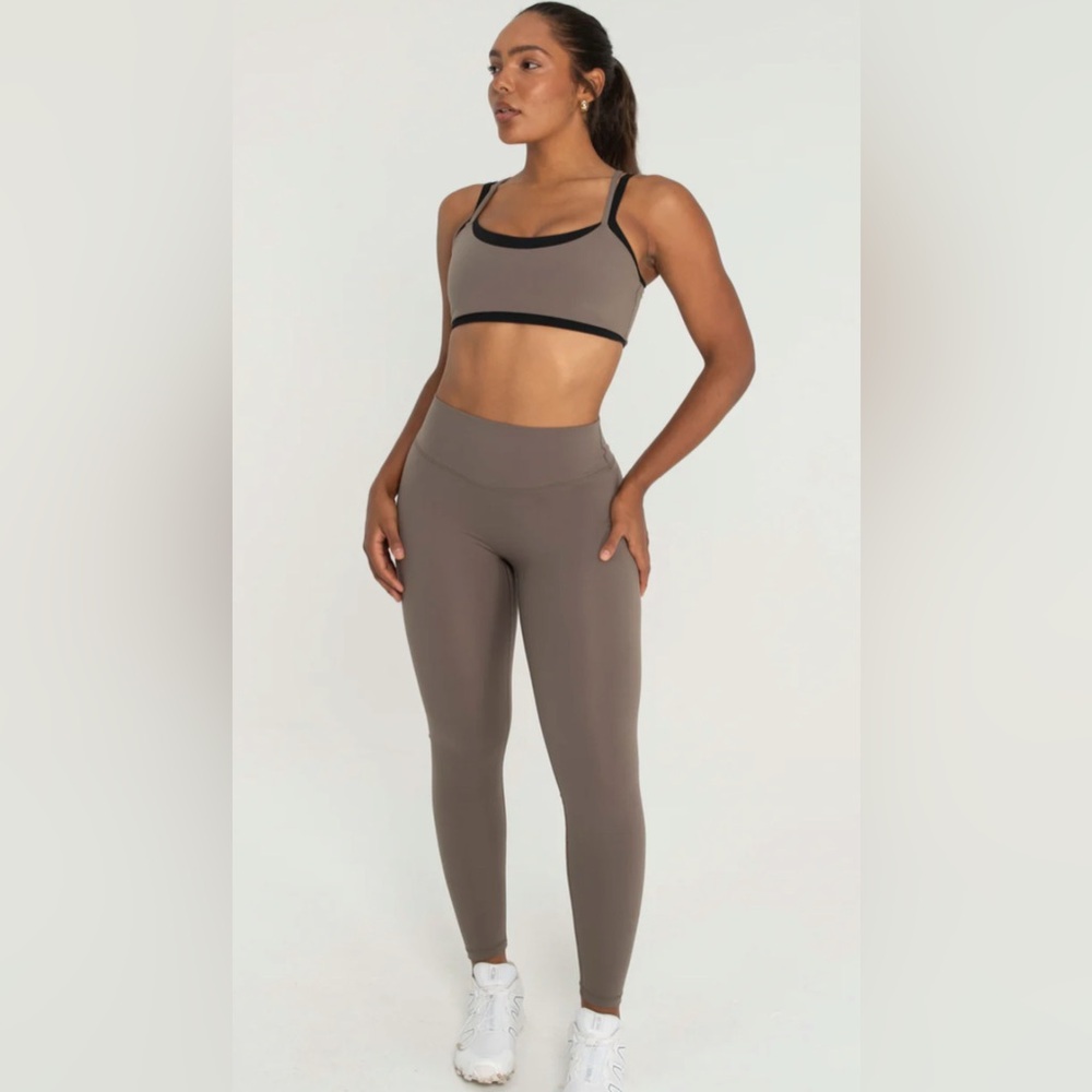 Women's Taupe Activewear Set FORM MEDIUM